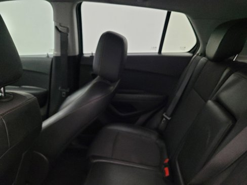 Used 2020 Chevrolet Trax LT w/ LT Convenience Package image 18