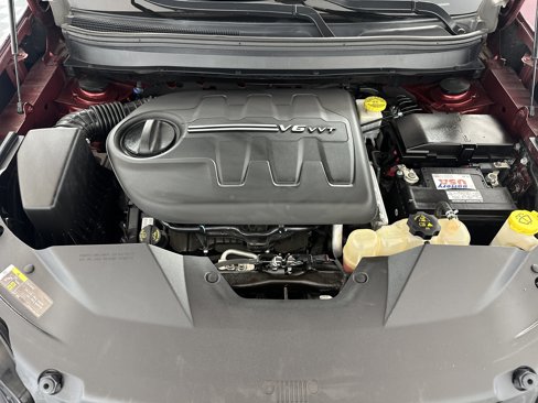 Used 2019 Jeep Cherokee Limited image 11