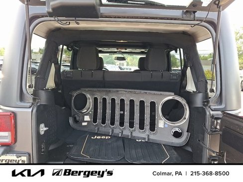 Used 2016 Jeep Wrangler Unlimited Sahara w/ Dual Top Group image 24