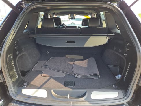 Used 2019 Jeep Grand Cherokee Limited w/ Trailer Tow Group IV image 15