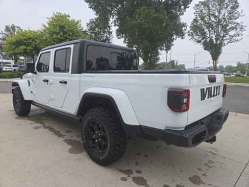 Used 2021 Jeep Gladiator Willys image 5