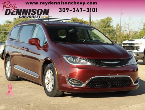 Used 2017 Chrysler Pacifica Touring-L image 1