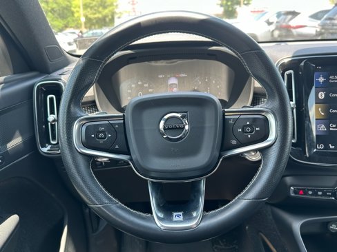 Used 2020 Volvo XC40 T5 R-Design w/ Protection Package image 8