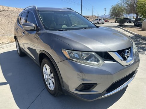 Used 2014 Nissan Rogue SV image 3