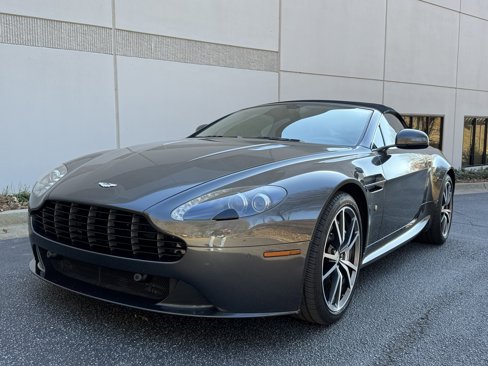 Used 2013 Aston Martin V8 Vantage Roadster image 37