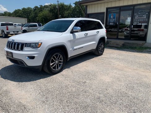 Used 2017 Jeep Grand Cherokee Limited image 3
