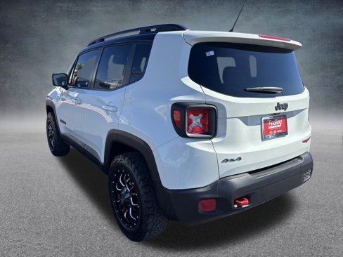 Used 2016 Jeep Renegade Trailhawk w/ Premium Trailhawk Package image 10