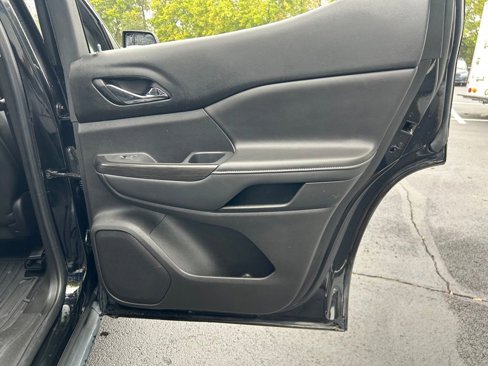 Used 2018 GMC Acadia SLT image 26