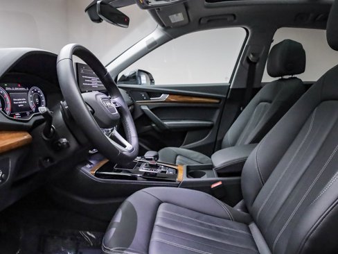 Certified 2024 Audi Q5 2.0T Premium Plus w/ Premium Plus Package image 19