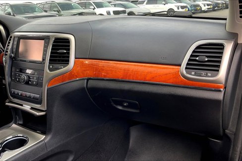 Used 2011 Jeep Grand Cherokee Overland image 24