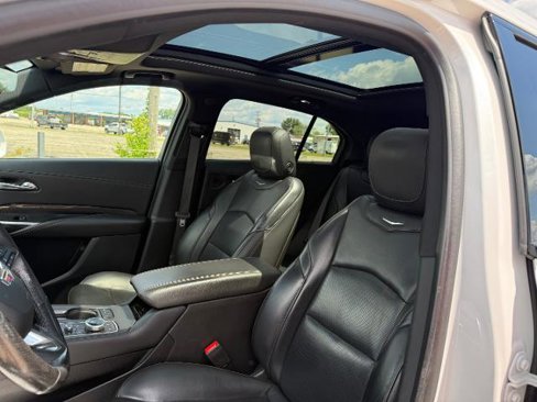 Used 2019 Cadillac XT4 Sport image 14