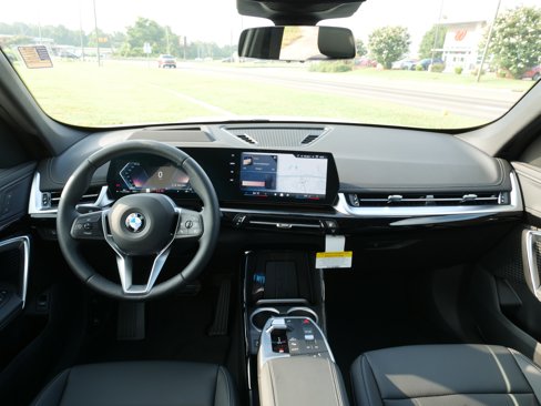 New 2025 BMW X1 xDrive28i w/ Technology Package image 16