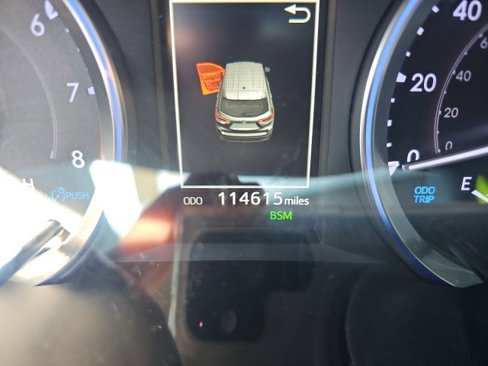 Used 2019 Toyota Highlander XLE image 26