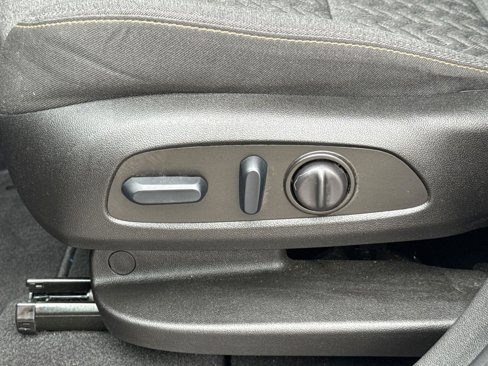 Used 2023 Chevrolet Equinox LT image 16