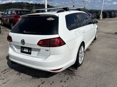 Used 2015 Volkswagen Golf S image 10