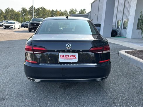 Used 2021 Volkswagen Passat 2.0T SE image 4