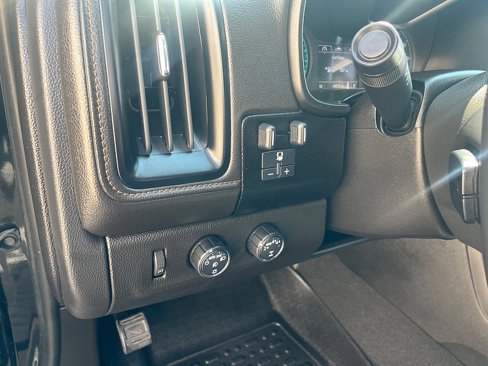 Used 2021 GMC Canyon AT4 image 26
