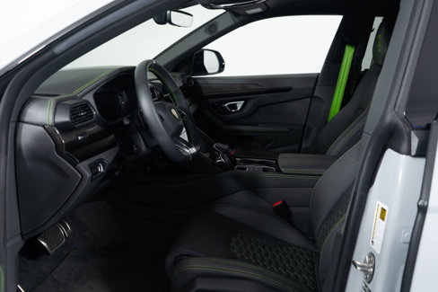 Used 2022 Lamborghini Urus image 12