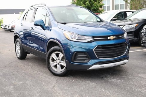 Used 2020 Chevrolet Trax LT w/ Driver Confidence Package image 2