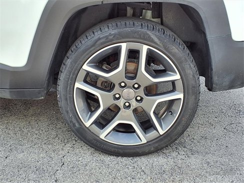 Used 2021 Jeep Renegade Latitude image 8