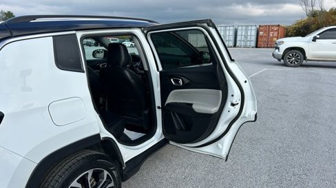 Used 2022 Jeep Compass Limited image 36