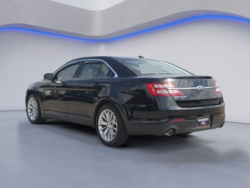 Used 2018 Ford Taurus Limited image 4