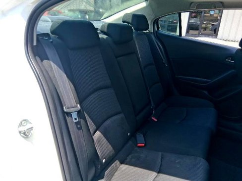 Used 2015 MAZDA MAZDA3 i Touring w/ Technology Package image 23