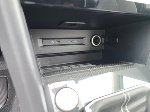 New 2025 Volkswagen Taos SE image 33