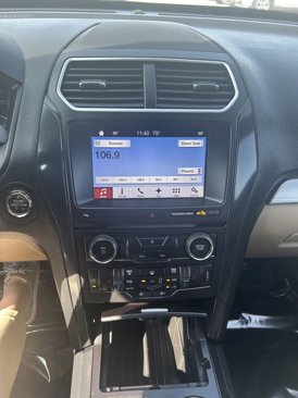 Used 2017 Ford Explorer XLT w/ Equipment Group 202A image 22