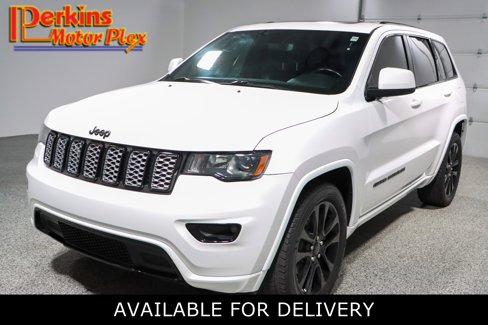 Used 2018 Jeep Grand Cherokee Altitude image 1