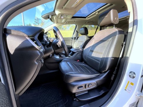 Used 2017 GMC Acadia Denali w/ Technology Package image 11