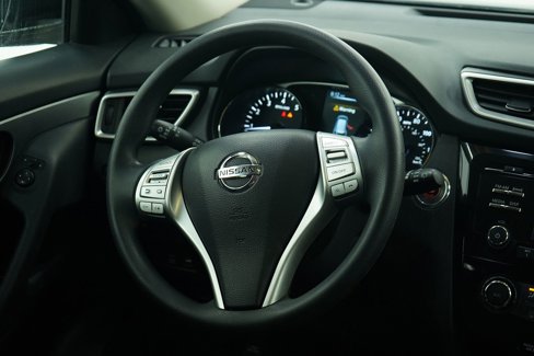 Used 2016 Nissan Rogue SV image 14