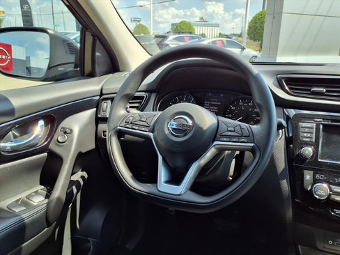 Used 2019 Nissan Rogue Sport SV image 15