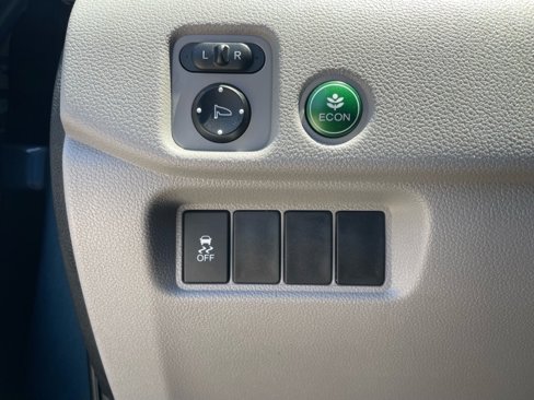 Used 2017 Honda Pilot LX image 14