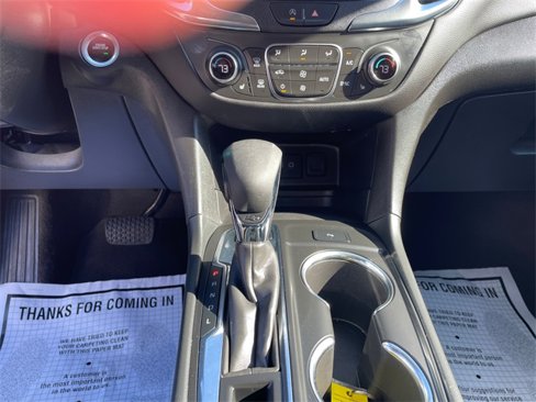 Used 2024 Chevrolet Equinox LT image 11
