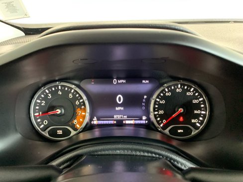 Used 2017 Jeep Renegade Limited image 37
