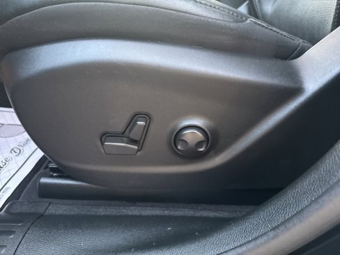 Used 2022 Jeep Cherokee Limited image 12