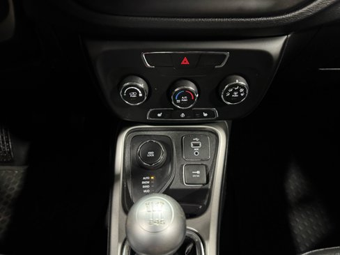 Used 2018 Jeep Compass Latitude w/ Cold Weather Group image 54