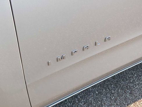 Used 2017 Chevrolet Impala LT image 12