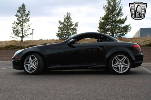 Used 2010 Mercedes-Benz SLK 55 AMG image 3
