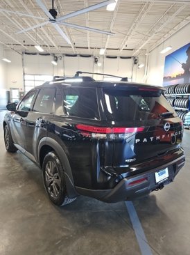 Used 2022 Nissan Pathfinder SV image 8