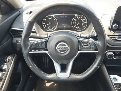 Used 2022 Nissan Altima 2.5 SV w/ SV Premium Package image 23