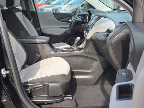 Used 2020 Chevrolet Equinox LT w/ LPO, Floor Liner Package image 5