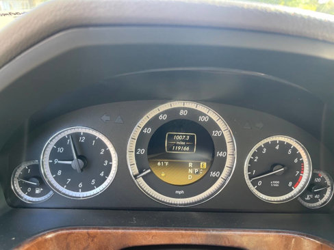 Used 2011 Mercedes-Benz E 350 4MATIC Sedan image 17