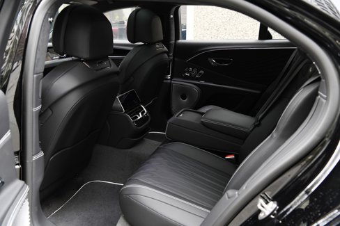 New 2026 Bentley Flying Spur Azure image 10