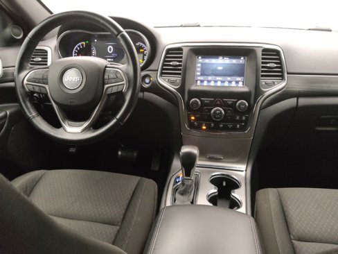 Used 2020 Jeep Grand Cherokee Laredo image 22