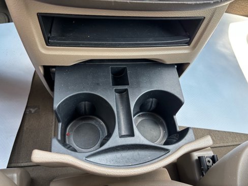 Used 2015 Chrysler Town & Country Touring image 39