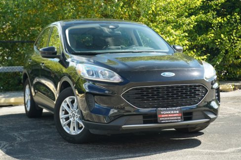 Used 2020 Ford Escape SE image 3