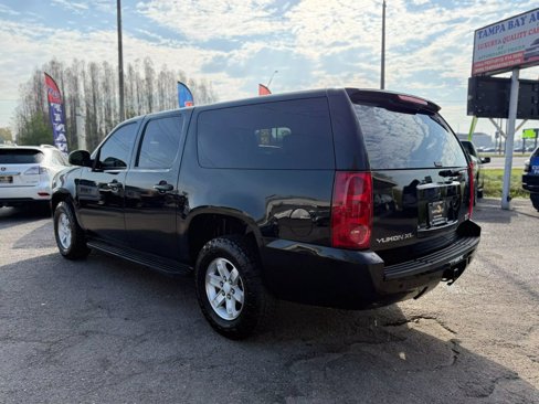 Used 2014 GMC Yukon XL SLT image 2