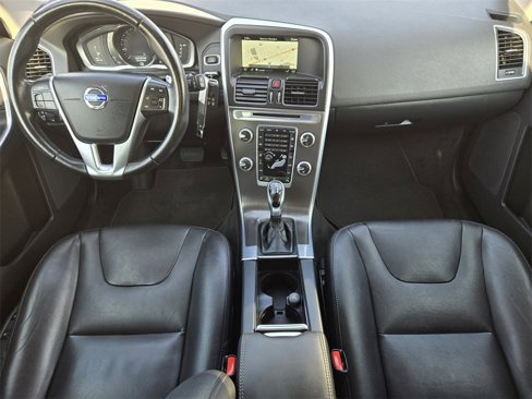 Used 2015 Volvo XC60 T6 image 28